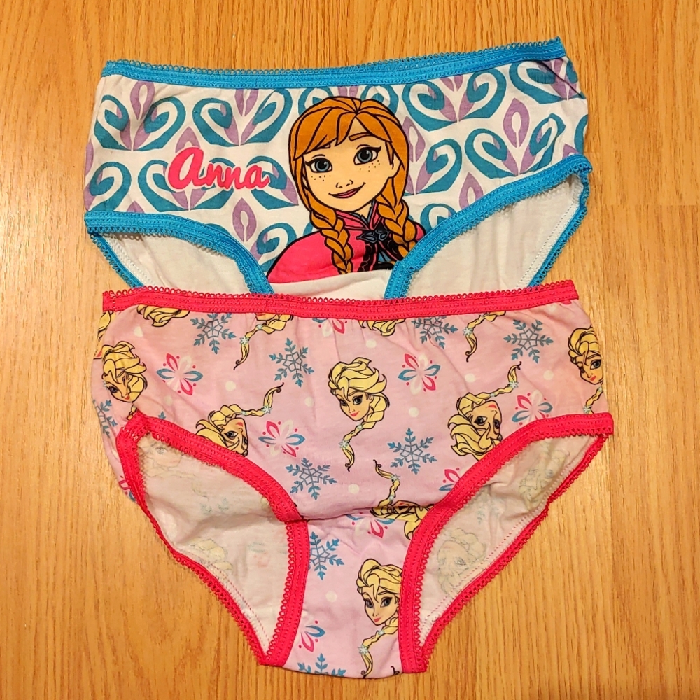 💲2/$20 - NWOT Disney Frozen Elsa & Anna Underwear